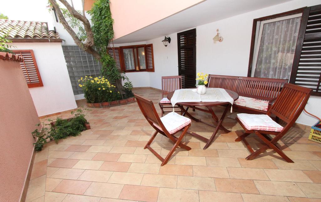 Apartments Villa Lucu Rovinj Exterior photo