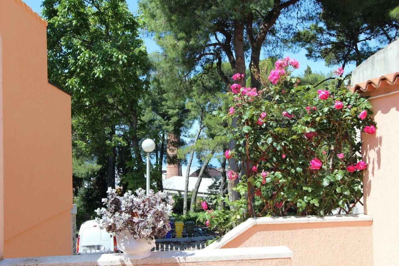Apartments Villa Lucu Rovinj Exterior photo